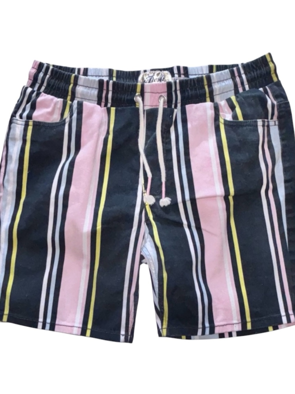 FRESH PRINTS SHORTS